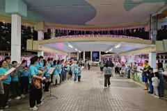 20251224Caroling07